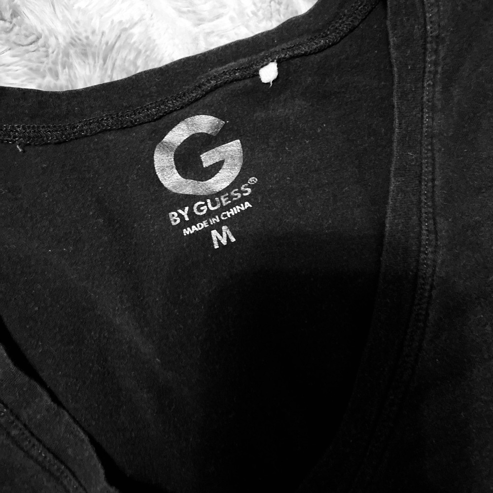 Guess vneck